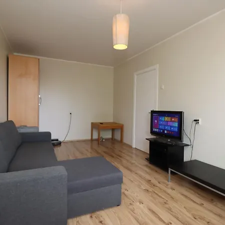 아파트 Song Festival Apartment, 5-10 Min From Bus/airport 탈린
